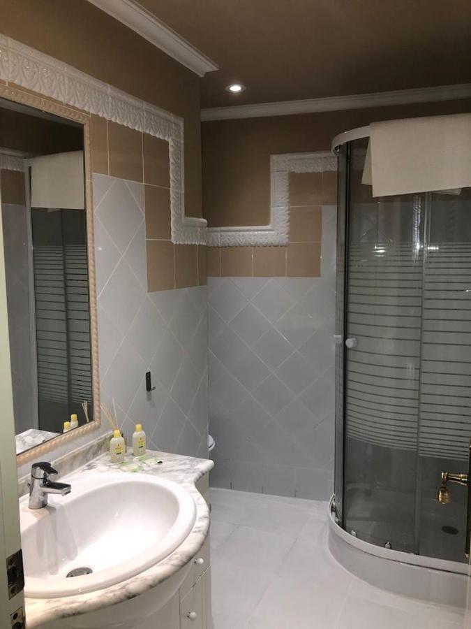 No Turistic Rental, Duplex Penthouse In The Historic Center, Valencia, Ideal For Those Looking To Stay In The City For A Season, Including Professionals And Students Exteriör bild